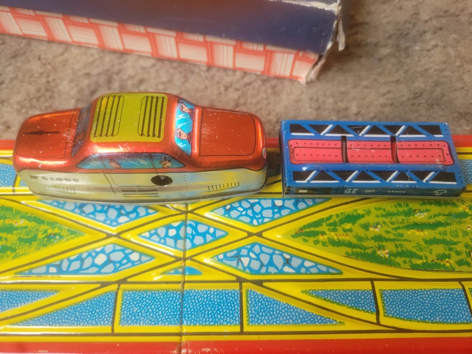 Juego de tren de hojalata de cuerda vintage húngaro Rakodo Vonat en caja sin llave Foto 2 de 4