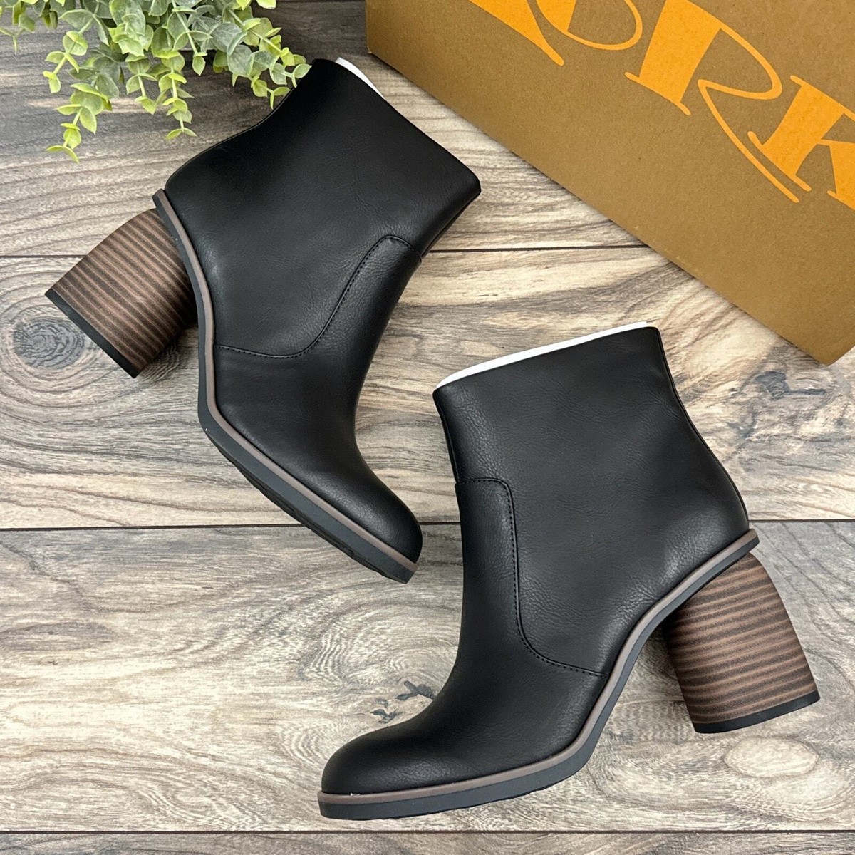 NIB Korks by Kork Ease Destiny Block Heel Ankle Boots Booties
