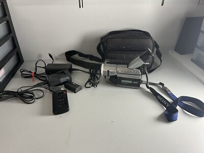 Sony DCR-TRV210E PAL Digital 8 (Hi8, Video8 kompatibel) Handycam Zubehörpaket