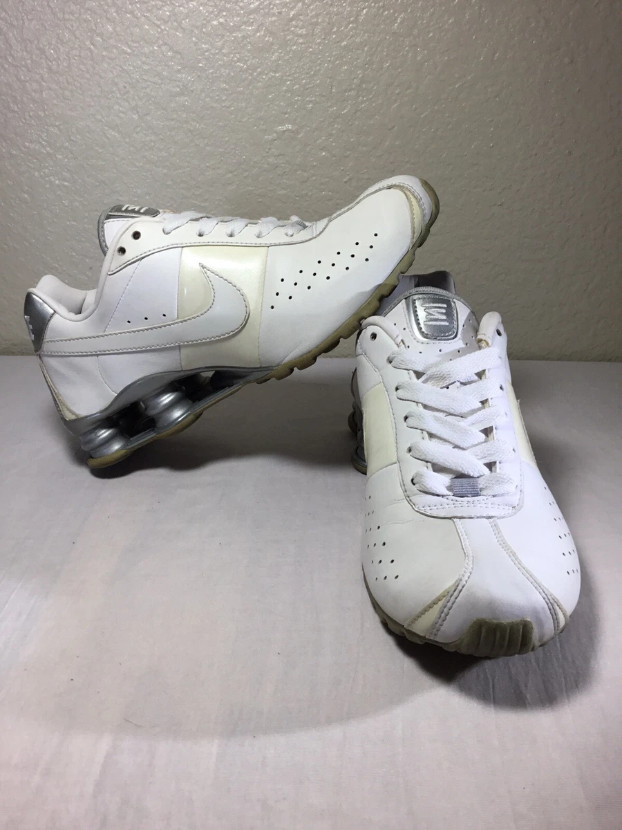 teleurstellen Voorman Eenzaamheid Nike Shox Classic 2 White Silver Athletic 343907-111 Women 2009 Sneaker Size 7 | eBay teleurstellen Voorman Eenzaamheid Nike Shox Classic 2 White Silver Athletic 343907-111 Women 2009 Sneaker Size 7 | eBay