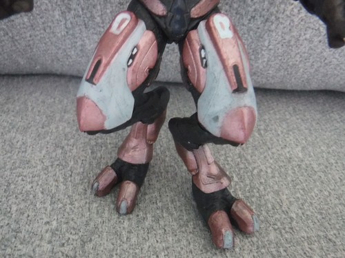 Halo Reach Series 6 Covenant ELITE ZEALOT figure w PLASMA GRENADE 2012 McFarlane - Picture 8 of 13