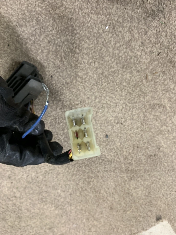 03 Aprilia Scarabeo 150 OEM Voltage Regulator Rectifier 01-06 Scooter - Image 2 of 3