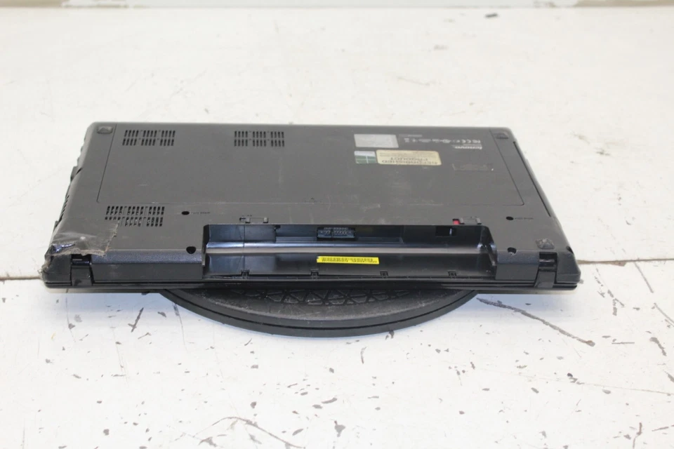 Lenovo IdeaPad N585 Laptop AMD E1-1200 4GB Ram No HDD or Battery - Image 4 of 4