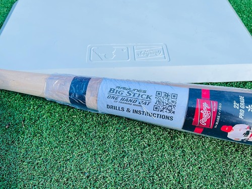 Durable 22-Inch Ash One-Hand Training Bat for Baseball and Softball Practice - Picture 8 of 8