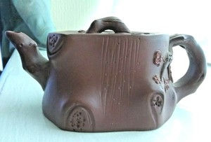 Chinese Yixing Zisha Teapot 15.5 cm long c. Early 20th Century
