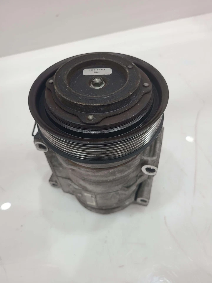 Conjunto de compresor de aire acondicionado Toyota Camry 2002-2006 2,4 L OEM 8832006080 Foto 3 de 4