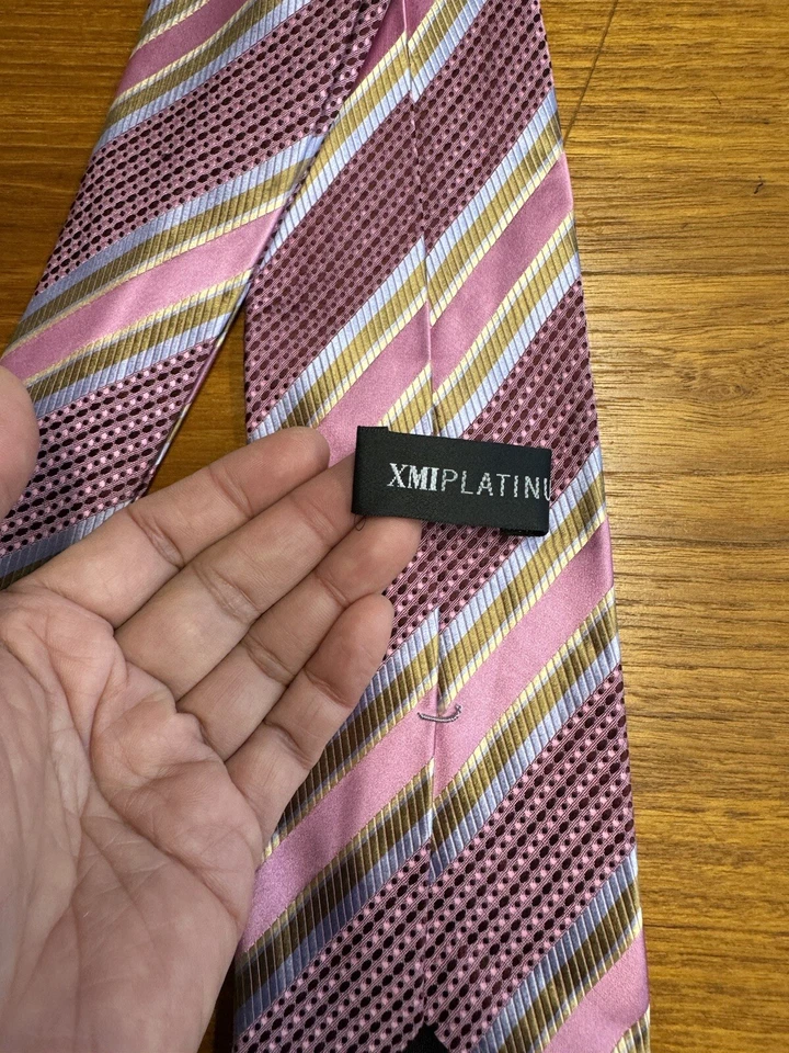 Corbata larga de seda XMI. Rosa con rayas azules marrones. "63"" x 3,825""" Foto 4 de 4