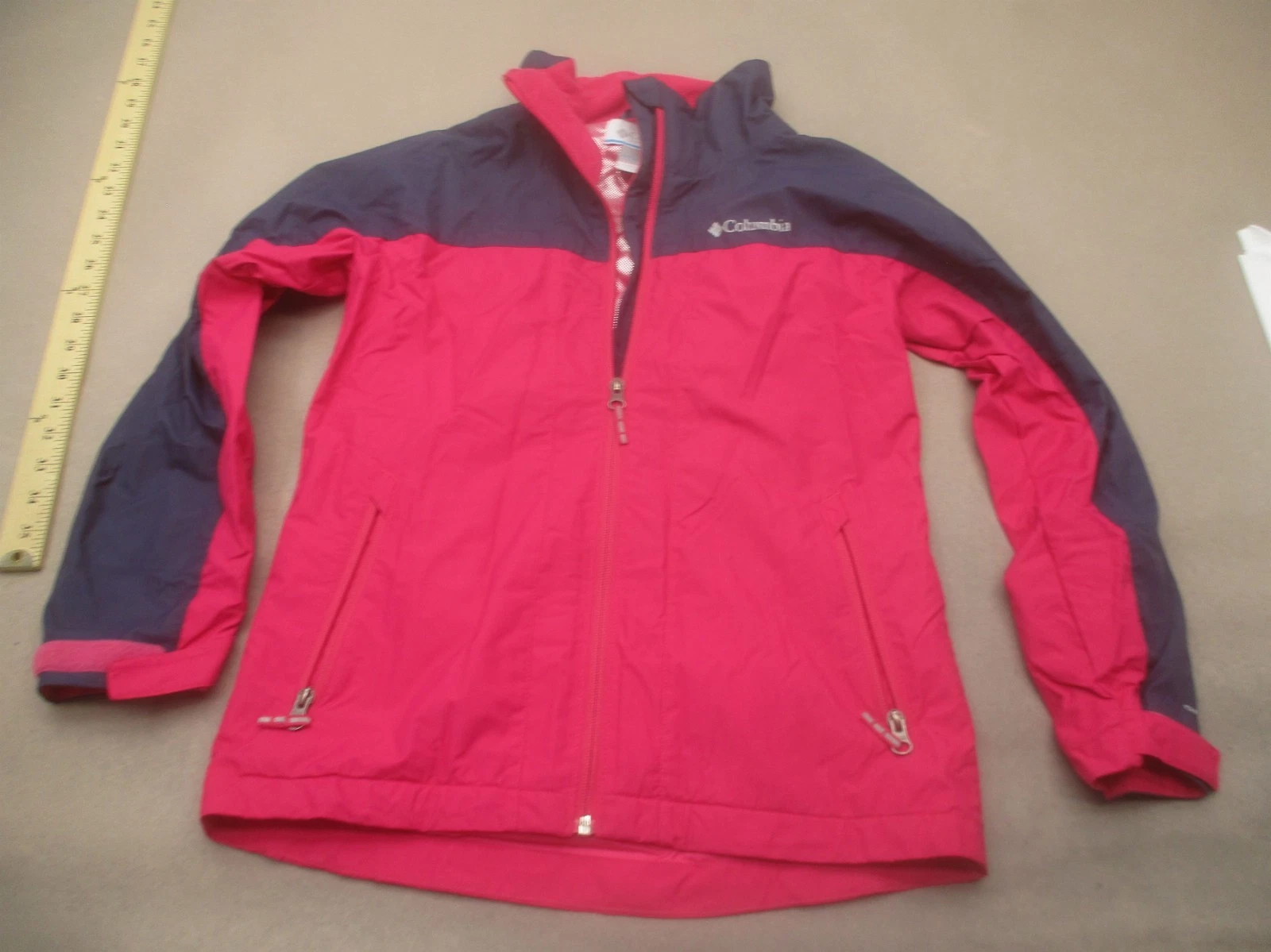 Columbia Size M (10/12) Girls Red Insulated Hooded Full Zip Outdoor Jacket 871
Opens in a new window