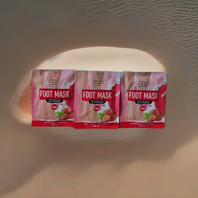  Fußmaske mit Sheabutter+ Vitamin E - mit Erdbeerduft 3ST
