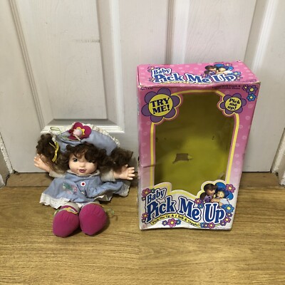 Vintage Baby Pick Me Up Puppe blond interaktiv funktioniert 1997 *Verpackung beschädigt*