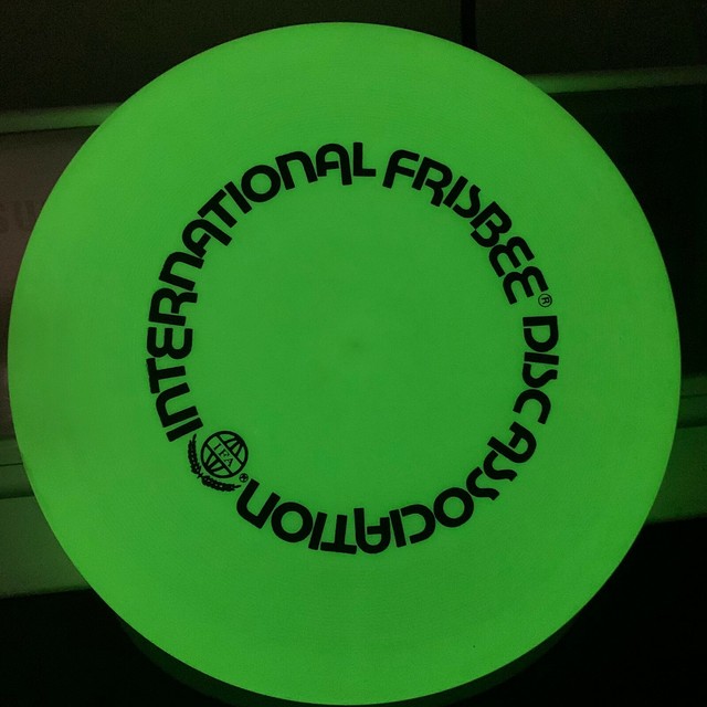 wham o glow in the dark frisbee