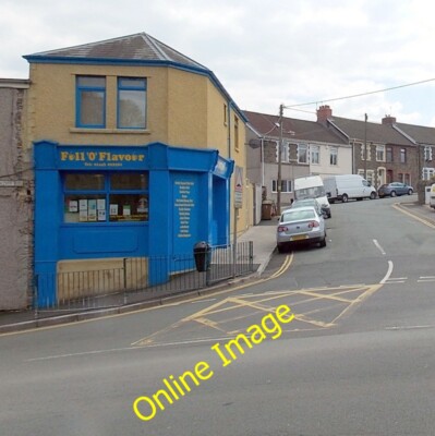 Photo 6x4 Full 'o' Flavour, Glyn-y-nant Blackwood/Coed Duon Takeaway foo c2013
