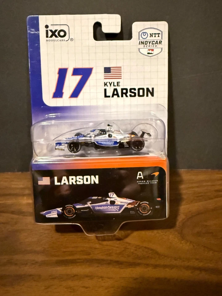 Kyle Larson 2025 #17 HendrickCars.Com INDY 500 NASCAR/INDY 1/64 - Image 3 of 4