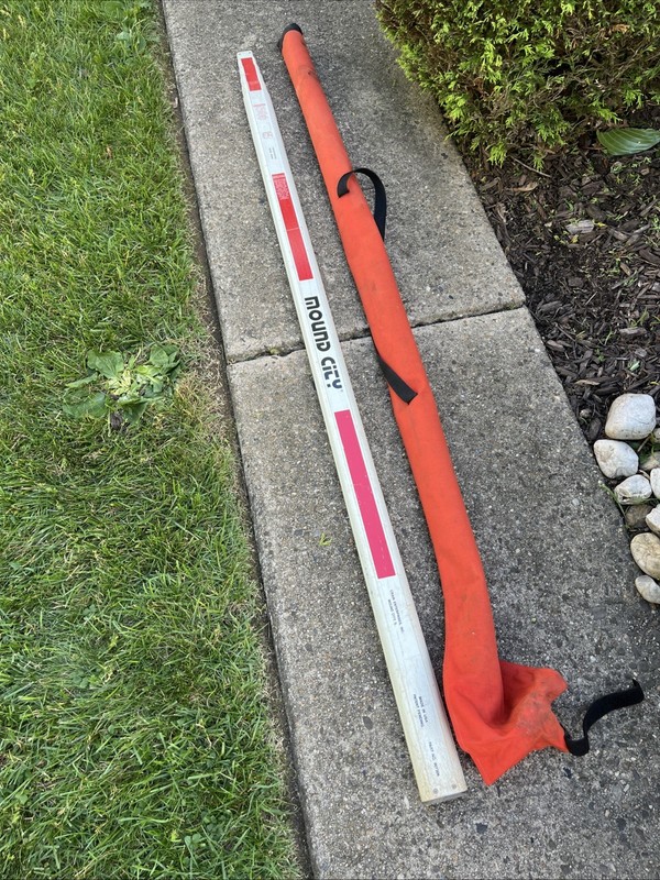 Crain/Mound City 25 ft SVR 25 Tenths Fiberglass Level Rod With Case