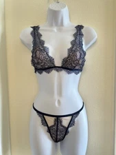 Victoria's Secret VerySexy Navy/Black Lace Bralette Set XS NWT