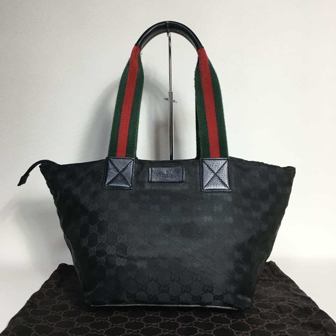 Preowned Gucci GG Nylon Sherry Line Black Handbag 9.1x9.3-16.9x7.1in
