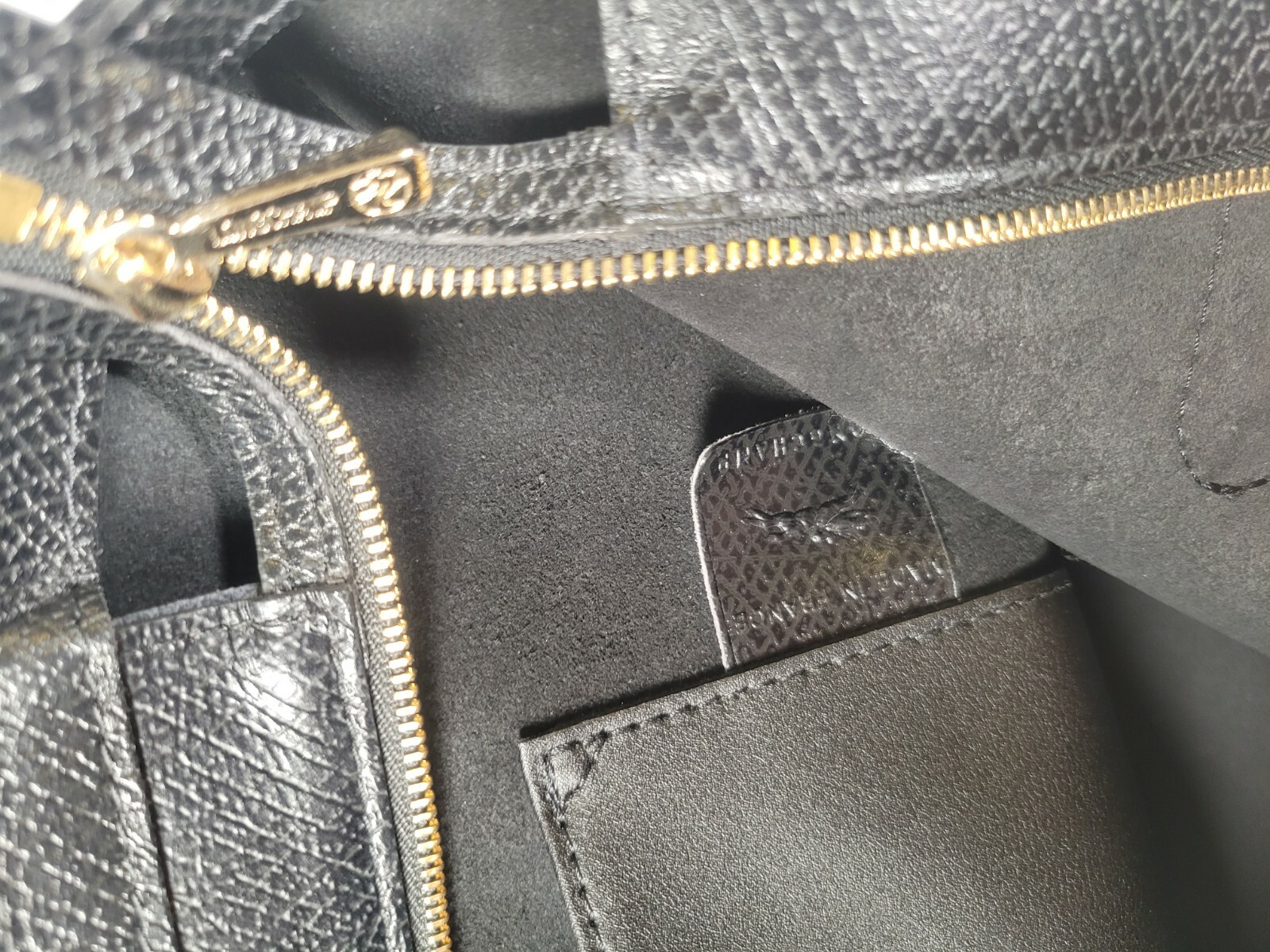 Longchamp Cavalcade Zipped Black Smooth Leather shopping bag Shoulder