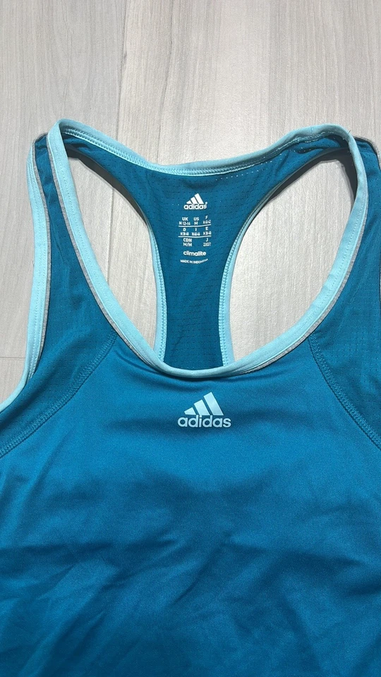 Camiseta sin mangas Adidas ClimaCore para mujer espalda deportiva sin mangas cuello redondo talla mediana Foto 3 de 4
