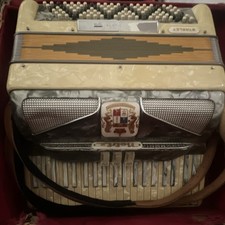 Starlet 41/120 Piano Accordion Pearloid Beige/Gray w/Case Shoulder Straps
