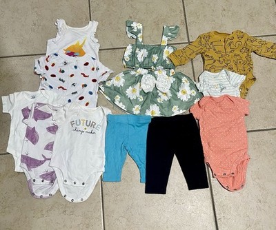 Newborn Bqby Clothing bodysuits bundle - Size 0-3 Months.
