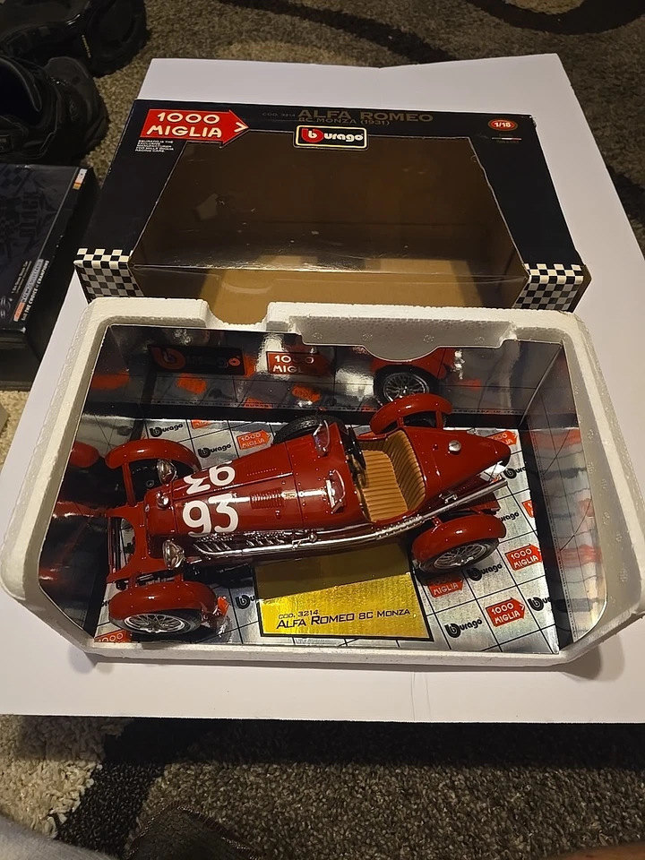 Burago 3214 escala 1/18 rojo Alfa Romeo 8C Monza 1931 #93 1000 Miglia fundido a presión  Foto 4 de 4