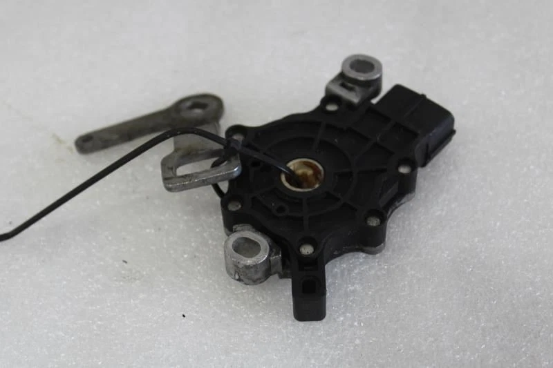 Hyundai Tucson 2016 2017 interruptor de seguridad neutro 42700-26700 Foto 2 de 4