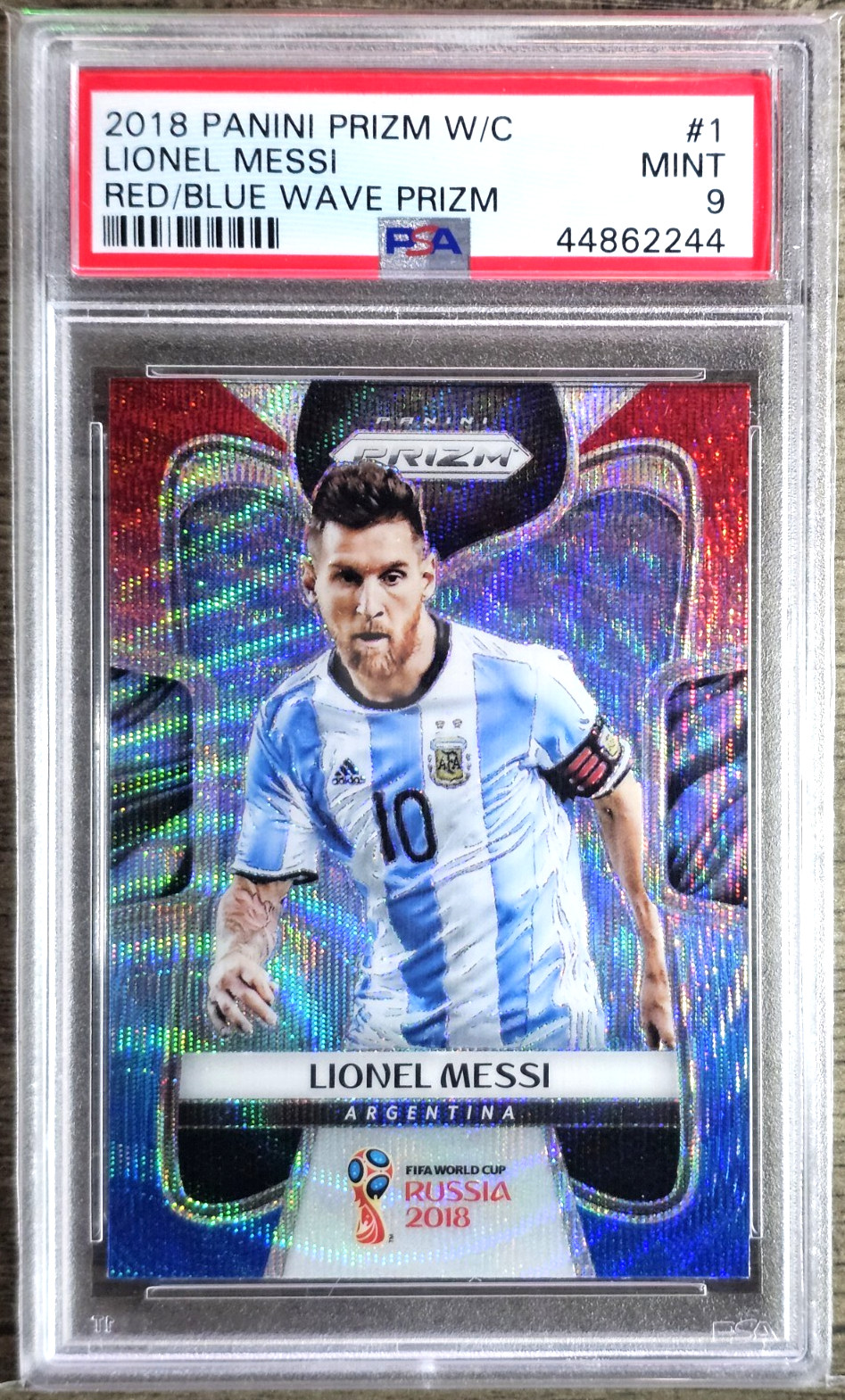2018 Panini Prizm World Cup #1 Lionel Messi Red Blue Wave Prizm PSA 9 MINT