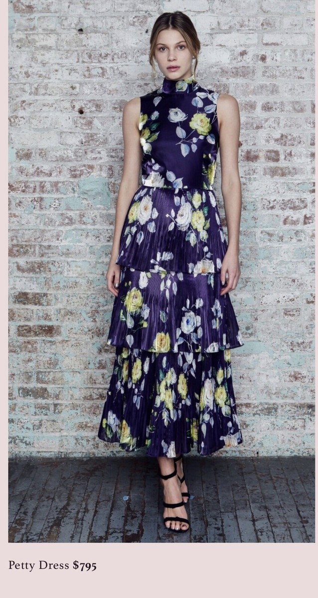 liquid organza dress Off-Shoulder Mermaid with Draping Navy / US 18 Indulge in luxury with this designer piece that exudes glamour and allure LIQUID ORGANZA SCULPT DRESS |