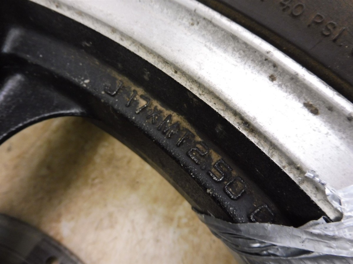 1980 Kawasaki KZ1000 KZ 1000 LTD K631' rear wheel rim 17in
