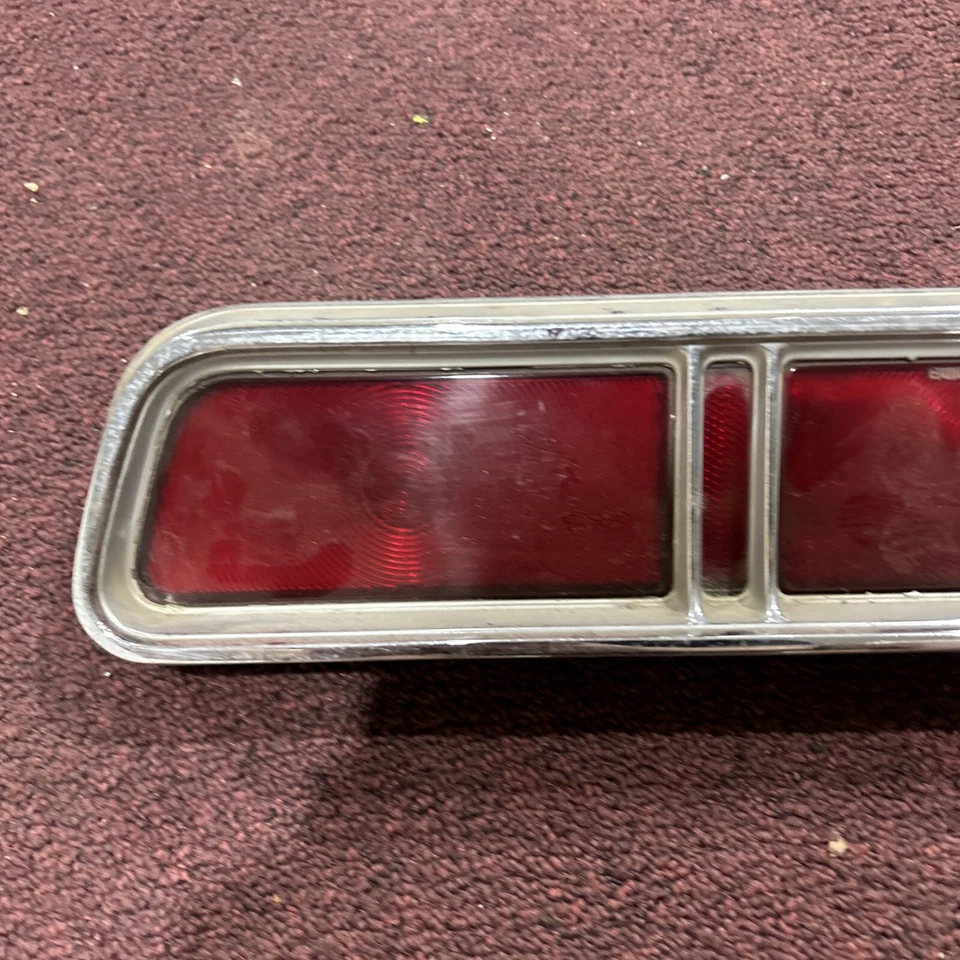 1967 Chevrolet Caprice Impala задний фонарь в сборе под правую руку - Изображение 2 из 4