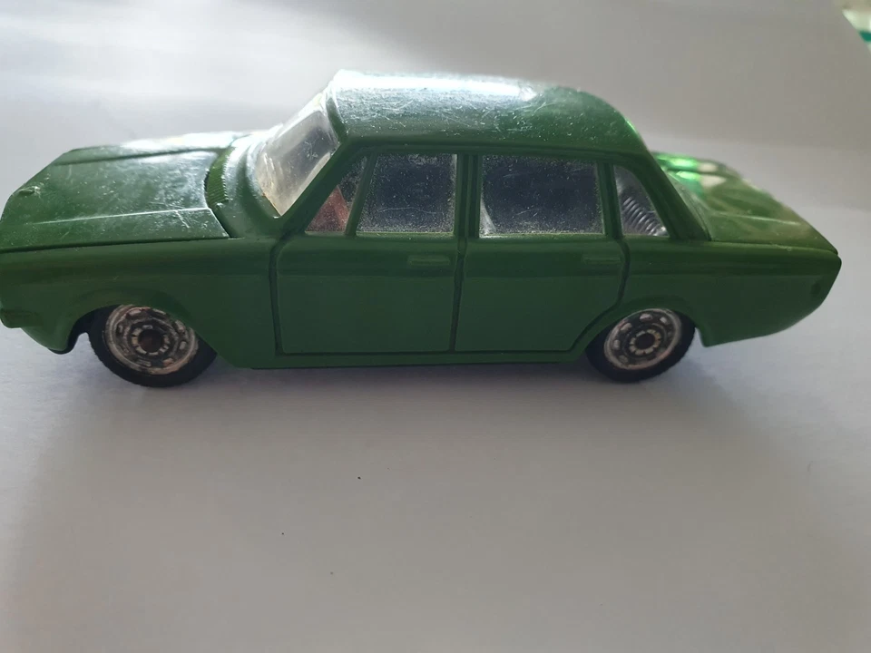 Volvo 144 Minialux 1/43 Jouet Ancien - Photo 3/4