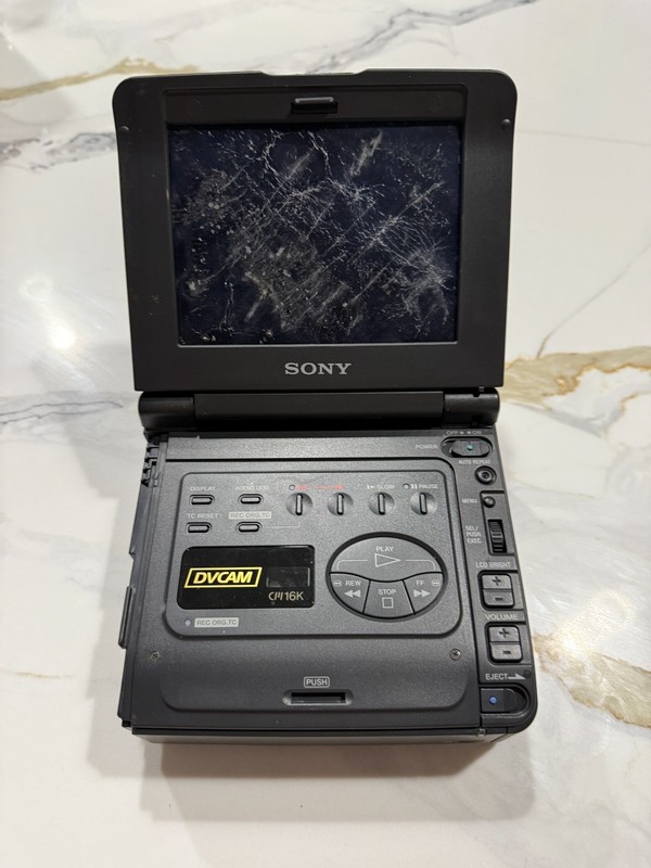 Sony DSR-V10 DVCAM Digital Video Player