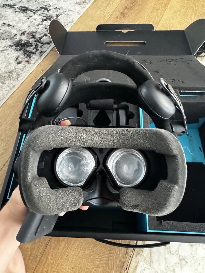 HTC Vive VR Headset Bundle + Pro Audio Strap (Read Description) - Image 4 of 4