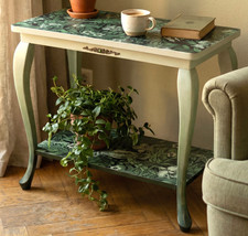 Vintage Beistelltisch 60er Jahre Chippendale Stil – Handbemalt mit Ablage Grün