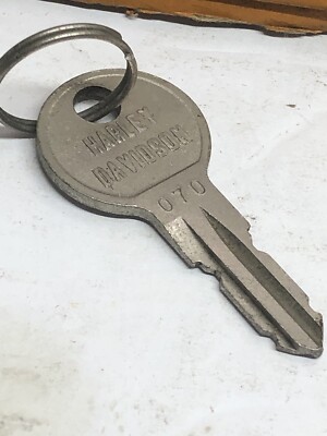 スイッチ Harley Davidson Key OEM 71583-85 #070 XL FX Panhead
