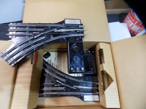 LIONEL POSTWAR O GAUGE UCS REMOTE CONTROL TRACK SET - - Picture 5 of 23