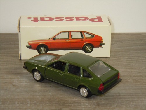 VW Volkswagen Passat GLS - Conrad 1010 Germany 1:43 in Box *59123 - Picture 2 of 4