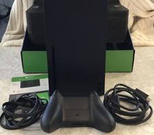 Imagen de Microsoft Xbox Series X 1TB Video Game Console Black w/Controller, 2 Cords
