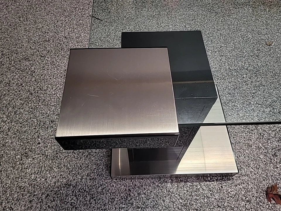 现代极简主义玻璃茶几适用于小空间 — 第 4/4 张图片