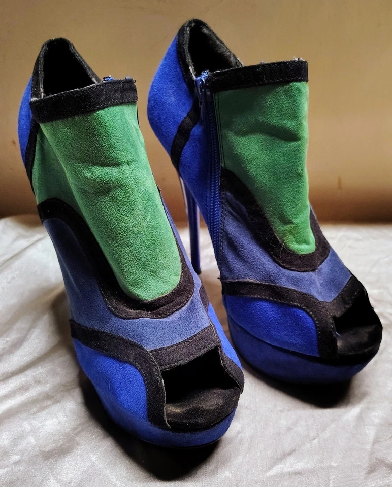 Blue/Green Enclosed Heels w/ Open Toe  WomensSz. 8 - Image 2 of 4
