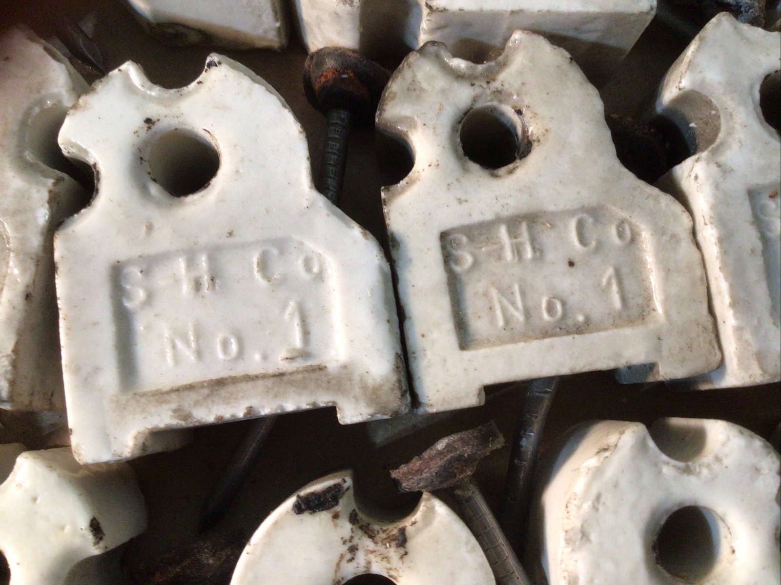 45Vintage Antique Porcelain Ceramic Knob &Tube Wire Insulators W/Original Nails eBay