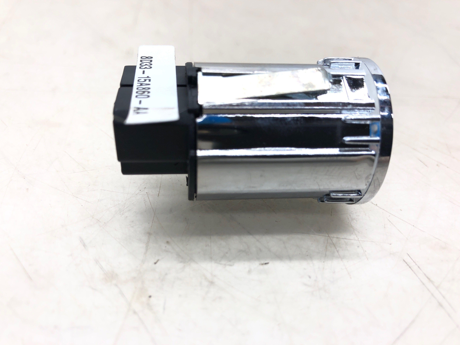 2009 ASTON MARTIN VANTAGE PARK ASSIST SENSOR SWITCH BUTTON 8D33-15A860-AA OEM