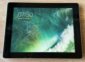 Apple iPad 4. Generation OVP 32GB Black Displaybruch A1458 Funktioniert