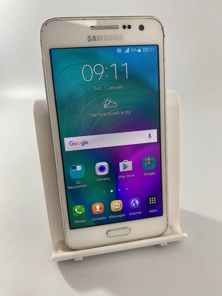 Samsung Galaxy A3 (2015) · 16GB, photo 2 of 5
