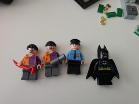 LEGO DC Comics Super Heroes: Batmobile and the Two-Face Chase (6864) Incomplete