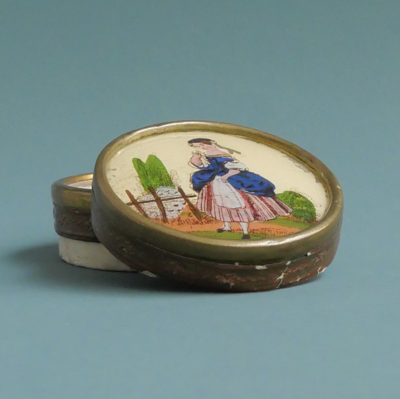 Small Candy Box Fixed Under Glass Bergère 19th C Eglomisé Cover Framed