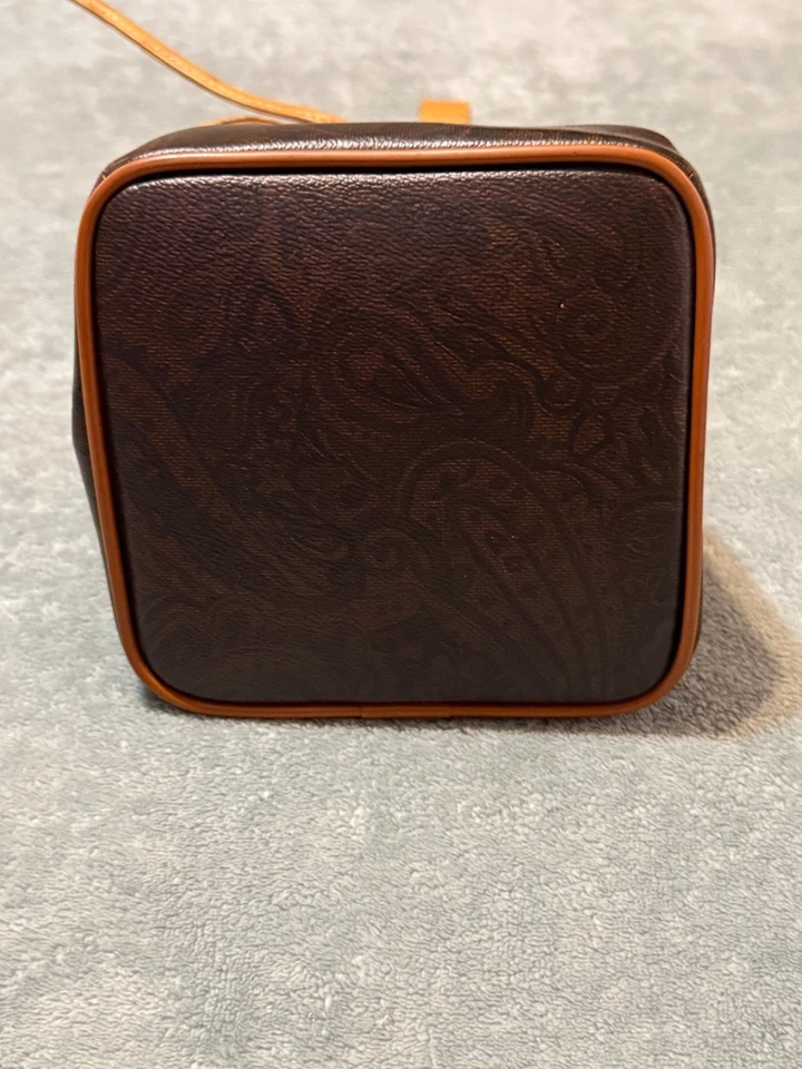 Cartera de cubo pequeña vintage Pierre Balmain marrón cachemira (usada buena) Foto 4 de 4