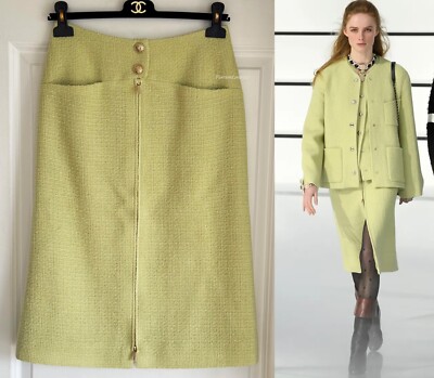 NWT CHANEL 20K PALE GREEN GOLD BUTTON RUNWAY WOOL TWEED SKIRT 36
