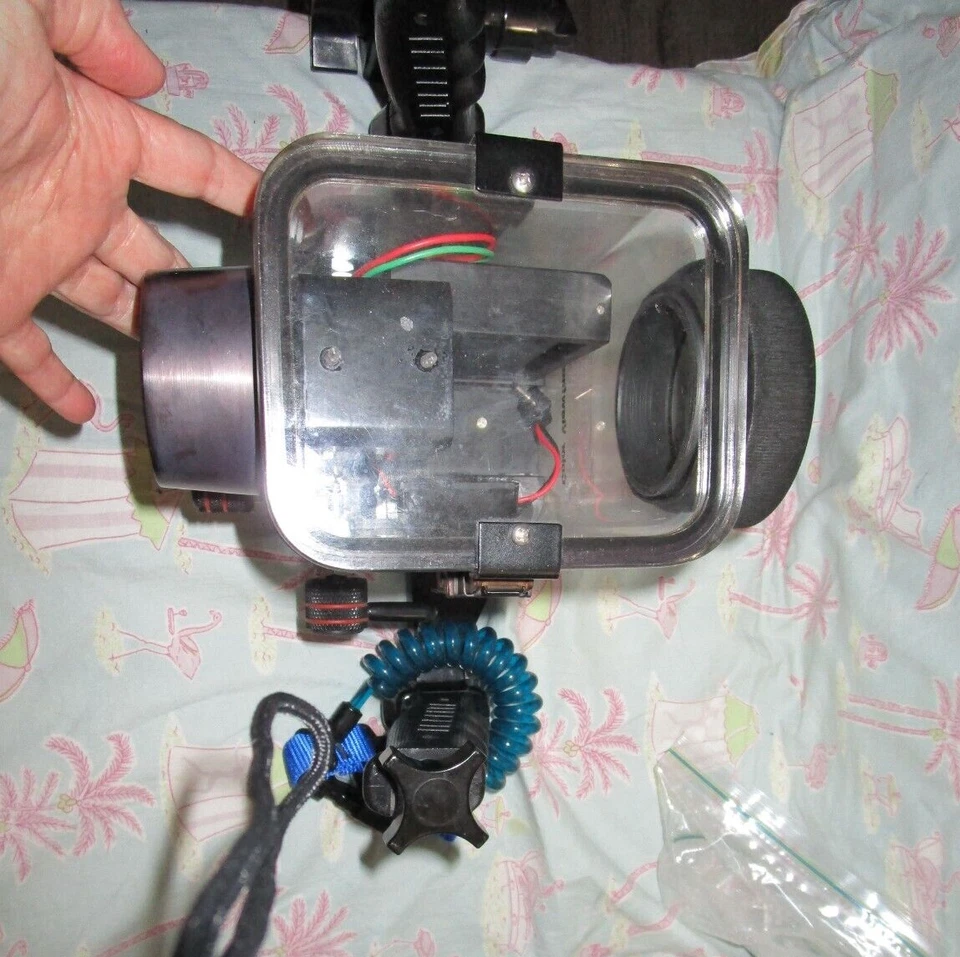 IKELITE DIGITAL VIDEO COLOR VIEWFINDER UNDERWATER DIVING SCUBA CAMERA HOUSING - Image 4 of 4