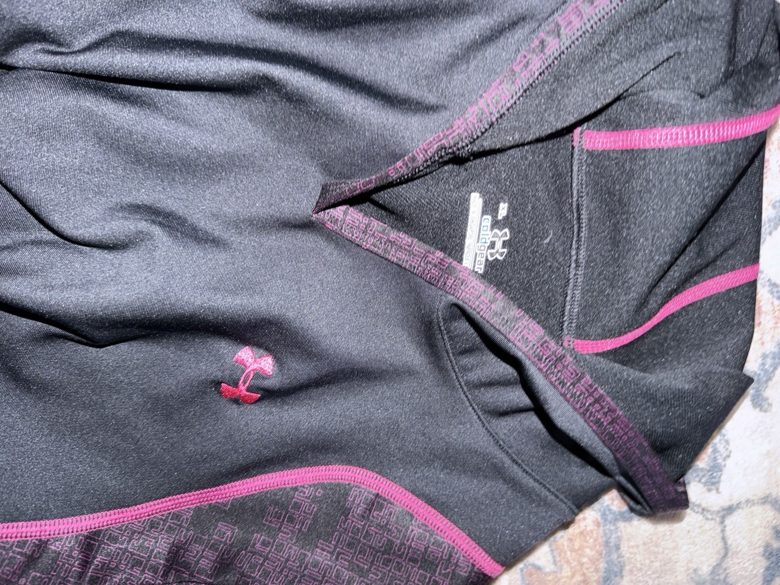 Under Armour Pullover Women XL Hooded ColdGear Semi Fitted 1/4 Zip Running thumbnail 4